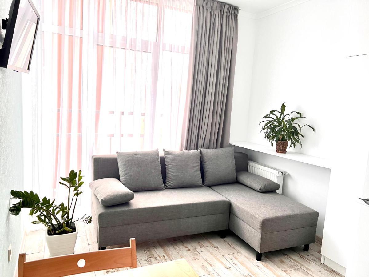 Osapart Cozy Apartment In A Complex Semycvit リヴィウ エクステリア 写真
