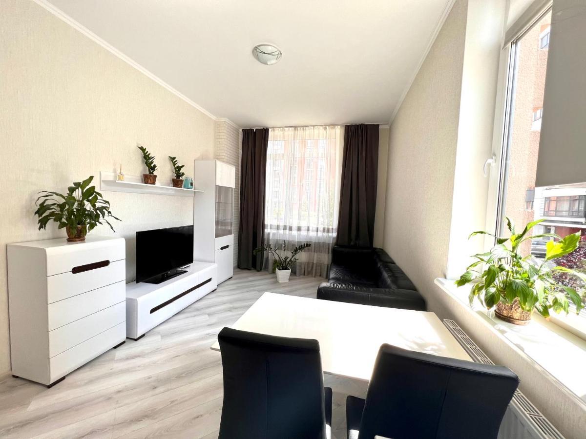 Osapart Cozy Apartment In A Complex Semycvit リヴィウ エクステリア 写真