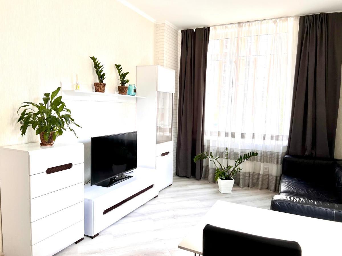Osapart Cozy Apartment In A Complex Semycvit リヴィウ エクステリア 写真
