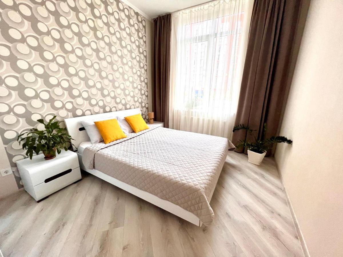 Osapart Cozy Apartment In A Complex Semycvit リヴィウ エクステリア 写真
