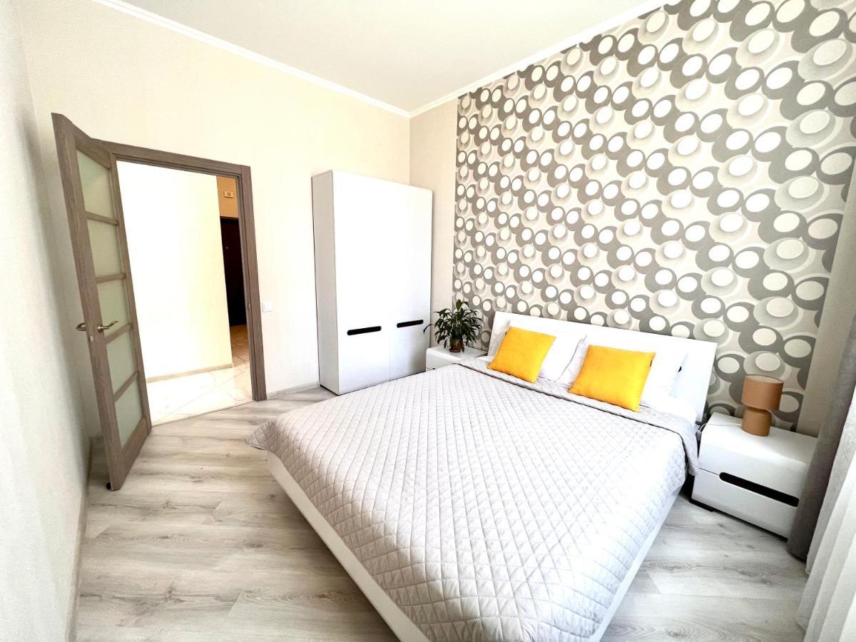 Osapart Cozy Apartment In A Complex Semycvit リヴィウ エクステリア 写真