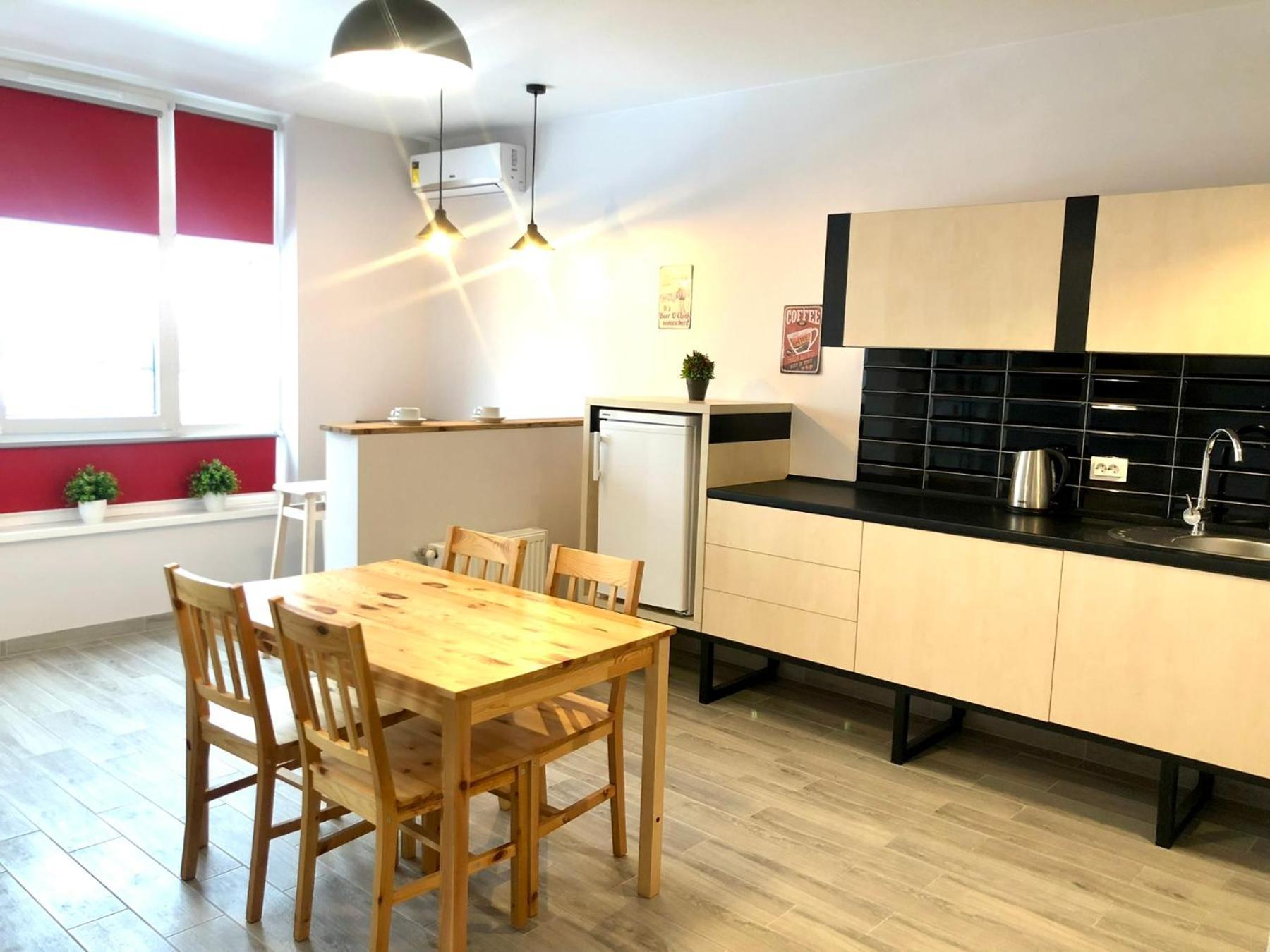Osapart Cozy Apartment In A Complex Semycvit リヴィウ エクステリア 写真