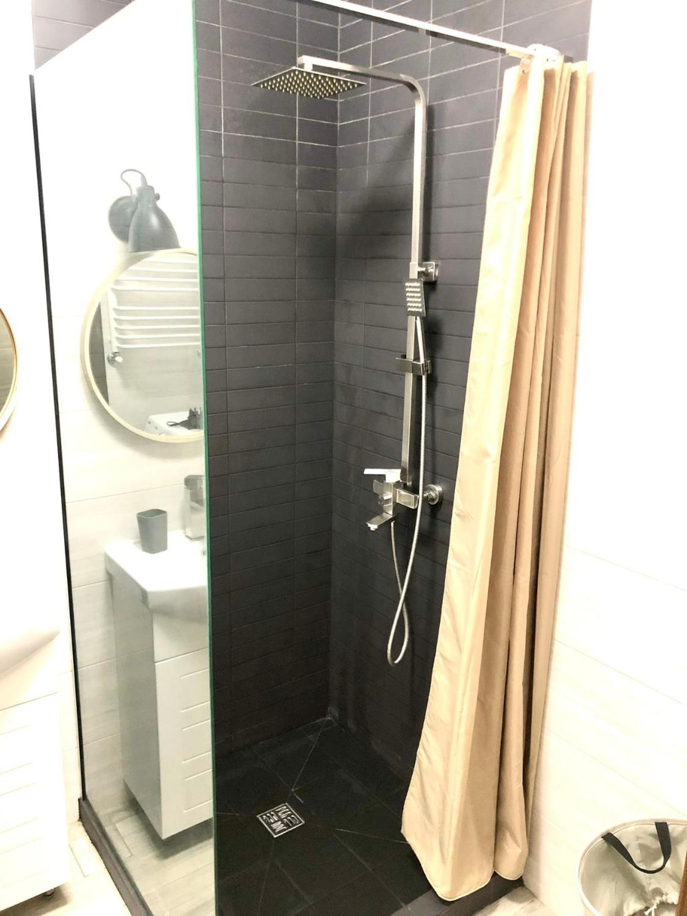 Osapart Cozy Apartment In A Complex Semycvit リヴィウ エクステリア 写真