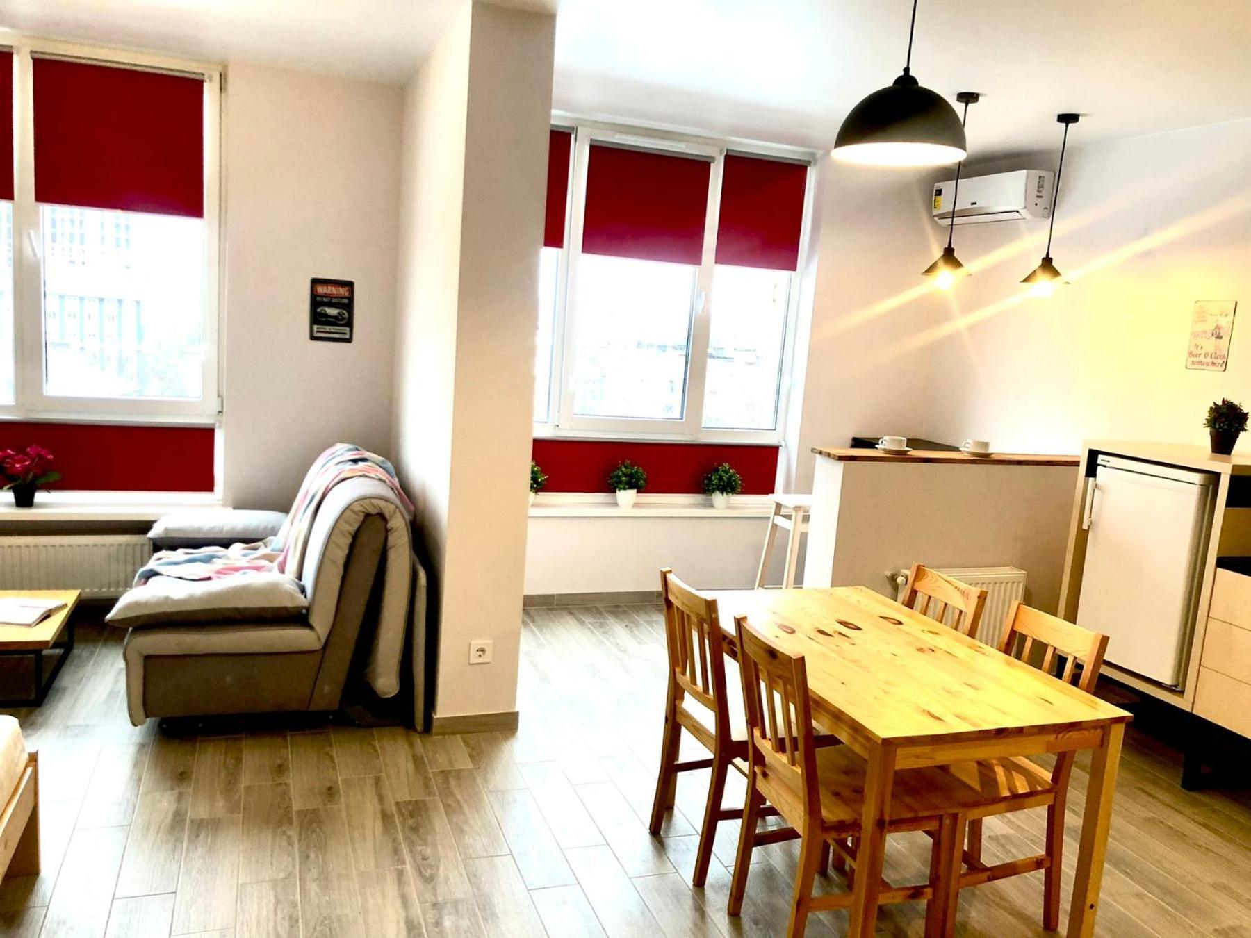 Osapart Cozy Apartment In A Complex Semycvit リヴィウ エクステリア 写真